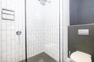 413 WEX1 by Perch Stays