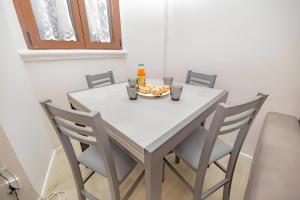 SM Modern Apartment - 4 pax - 1min Turro Metro