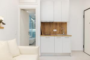 Lemon pie by halu! Charming studio next to Aristotelous Square