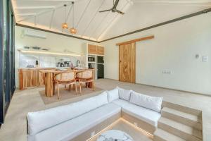 Melasti Breeze 1BR Tropical Escape in Uluwatu