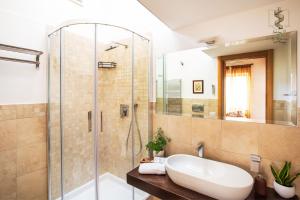 Interno Otto con Bellissima Terrazza e Gazebo