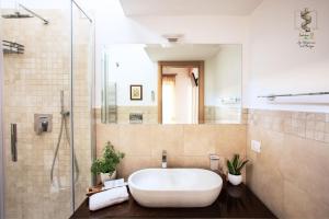 Interno Otto con Bellissima Terrazza e Gazebo