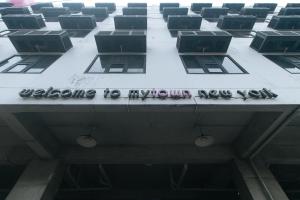 RedDoorz Premium at MyTown New York