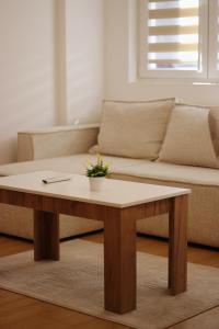 S Lux Center Suites