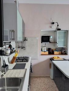 Central nice-three-room apartment with 2 bathrooms