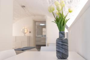 La Porta Sul Mare- Timone