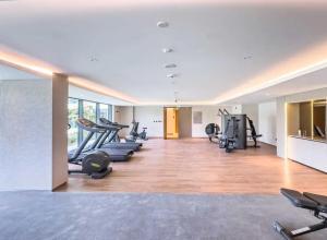 Elegant 1 Bedroom with Balcony in City Walk