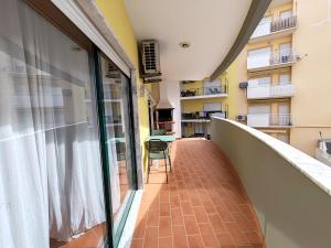 1A Terrace B - Casas & Papeis