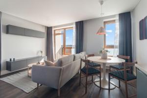 Terrace Apartment near Ozas