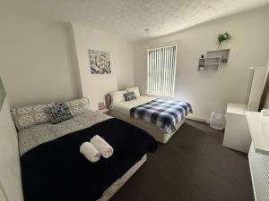Rems 3bed apartment with games for fun, close to gym and garden view
