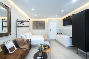 Málaga LUXURY Apartment Jacuzzi - by N&N LUXE PROPERTIES