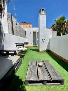 The Black Rose Rooftop Malaga City