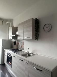 15 min from the Cathedral, spacious, bright, elevator, Wi-Fi