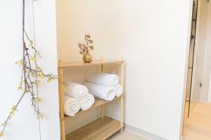 Charming Jordaan Apartment, Canal Views