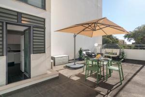 Lido Ocean View - Perto da Praia com Estacionamento Privado