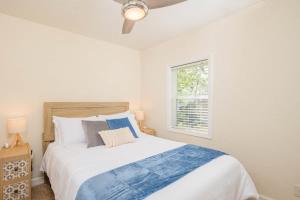 Downtown 2BR Home - Lawrence University College Ave