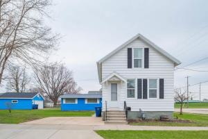 Downtown 2 Bedroom Home - Office