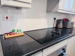 Cozy Private one Bedroom Flat In Grays Lakeside shopping mall