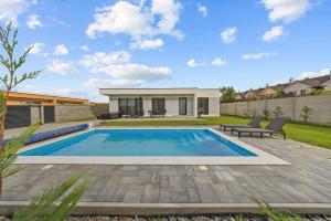 Klimatizovaný Apartmánový dom s bazénom, 10B