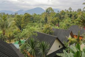 Mina Baturiti Hotel & Resto