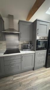 Cozy 2-Bedroom Cottage-Style Home