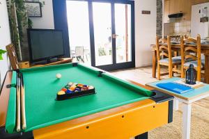 Ca la Nena Morena - Refugio cálido con chimenea y vistas al Montseny