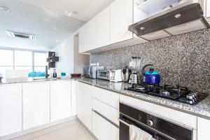 Lujoso Apto de 2 Hab en Piso 14 Morros City