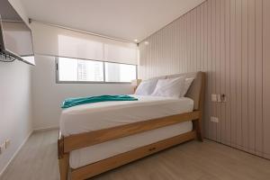 Lujoso Apto de 2 habitaciones en piso 15