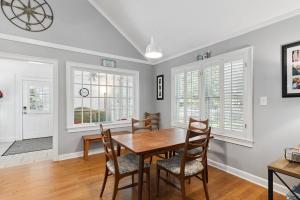 Sugar Magnolia - 400 Magnolia Ave