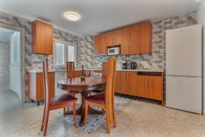 Edificio El Baifo Loco - Constantin