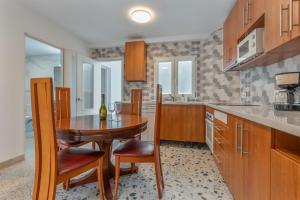 Edificio El Baifo Loco - Constantin