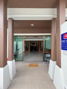 RisaVilla Phuket - 4BR Pool Villa near Patong Beach