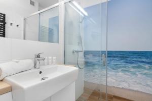 Przytulny Apartament z Parkingiem Blisko Starego Miasta by Noclegi Renters