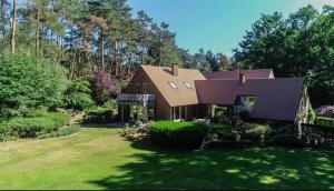 Silk and Stone Manor