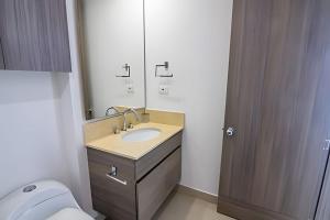 Hermoso Apto Frente al Mar - Morros City piso 9