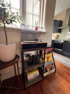 Two Bedroom House in the Heart of Winchester