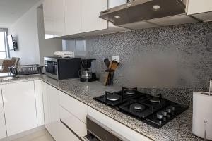 Lujoso Apto de 2 Hab en piso 26 - Morros City