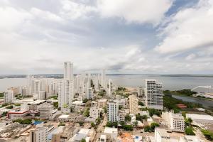 29th Floor Spectacular Apt in Palmetto Beach