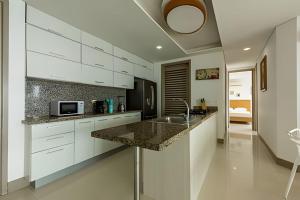 Lujoso Apto de 3 Habitaciones-3303 Palmetto Beach