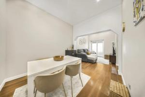 T2 Renovado com Terraco em Lisboa Arroios