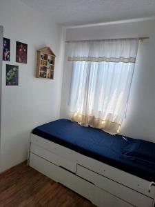 Apartamento 2-4 próximo estação de Trem