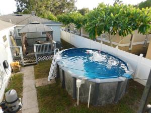 Beautiful high end remodel guest apartment with pool!