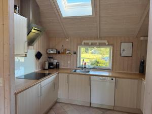 Lovely Holiday Home Near Hummingen Beach!