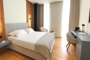 Elite Patras Suites