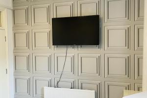 Bustling Western Apartment