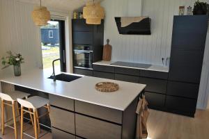 Fantastic Holiday Home Only 100 Meters From The Water