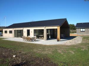 Fantastic Holiday Home Only 100 Meters From The Water