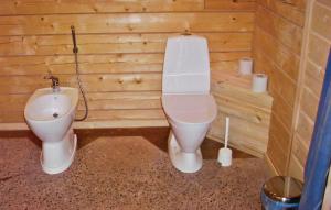 Stunning Home In Gislaved With 4 Bedrooms, Sauna And Wifi