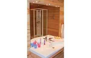 Stunning Home In Gislaved With 4 Bedrooms, Sauna And Wifi