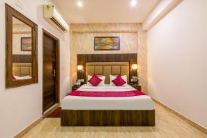 99 HOTEL APPLE PARK With - FREE AIRPORT PICKUP DELHI AIRPORT